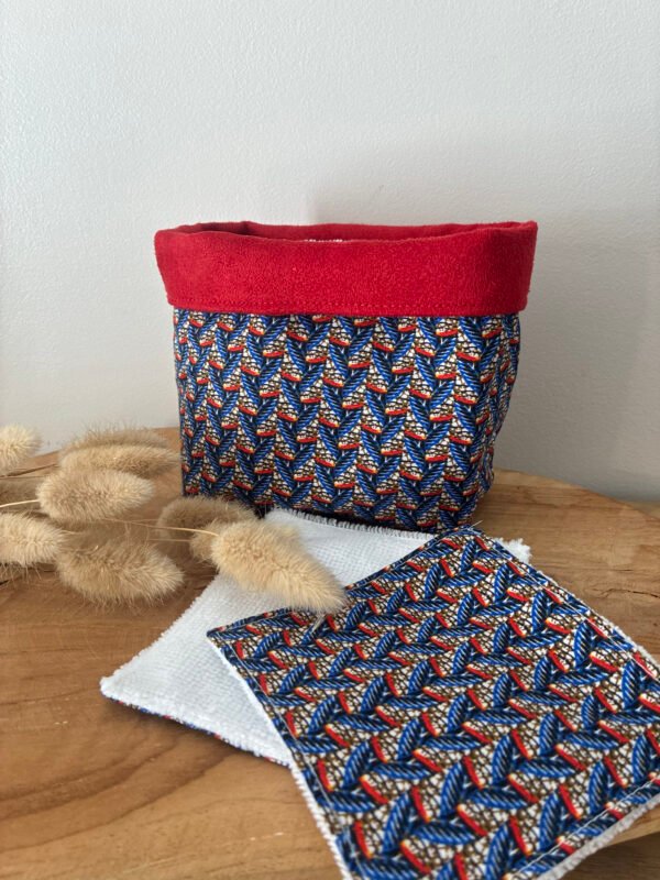 Panière et lingettes