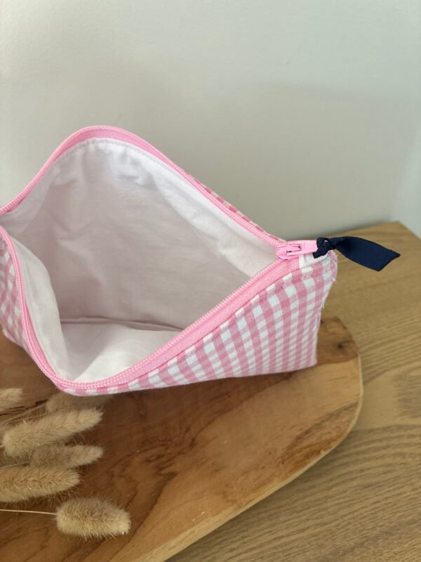 20260311_144133582_iOS Pochette zippée matelassée