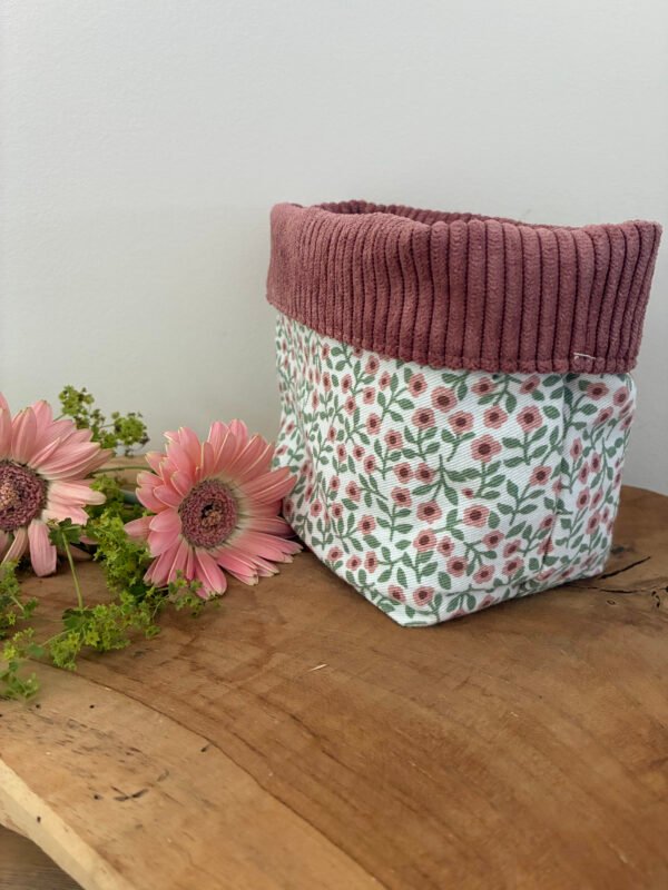 Panière et lingettes