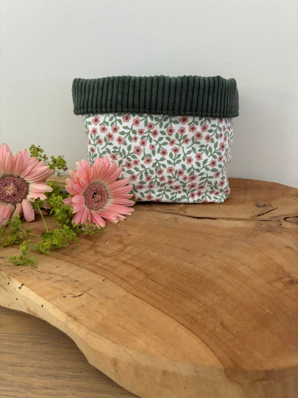 Panière et lingettes